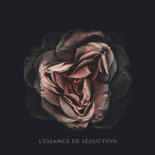 L'ESSANCE DE SÉDUCTION