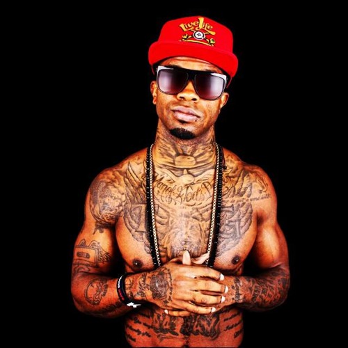 Listen to Tommy Gunz - Lookin (Video Link In Description) by