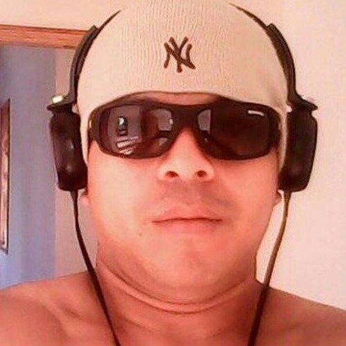 Este es mi whstsapp 569+58216720 soy de chile I love ayou kiss girl