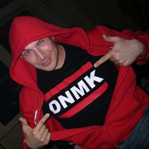 DNMK * DynaMike