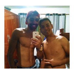 MTG - OS AMIGOS ESTÃO TE CHAMANDO CLIMA DOS BAILES [[DJS MENDES GRILINHO E RAY]] (1)