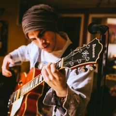 Train (Vilain Pingouin) -Phil Jutras