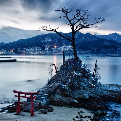 Shinto Shrine Otsuchi,Japan 6:00pm [bump]