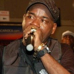 PEDINDO 2 DE COMANDO