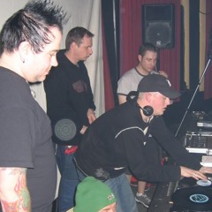 ctoafn (formerly half of DMZ) w/ MCs Wasp, Dr Sponk & MCJC - 'Tech Freaks' Tour @ Club Retro 2004