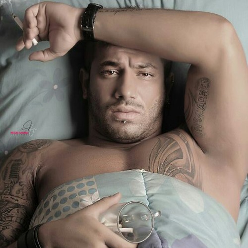 Ki az posht lebaseto mibande