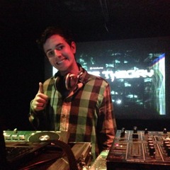 Stampf durch den Keller.