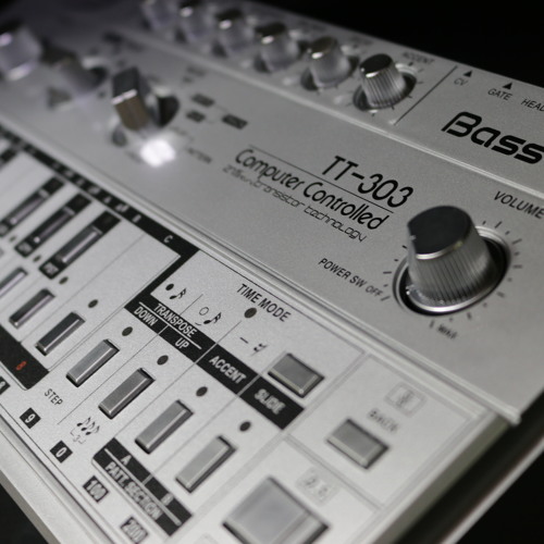Cyclone Analogic Bass Bot TT-303 + Crews Maniac Sound VD-38