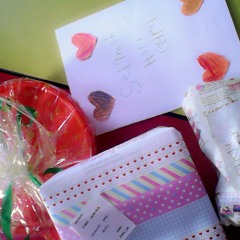 Sesal mendua cover at Dekat meja belajar