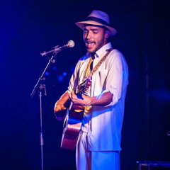 Thiago Lyra - Bajo Las Estrellas (Caile Edit)