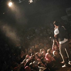 احمد عزت _ولسه بعيش