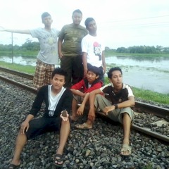 Diujung jalan - Me feat bayu wkwkwkwkwk :D