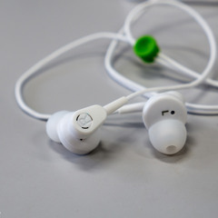 microCAST: The Sound of (almost) Silence - Reviewing King Jim's MM-1000 digital earplugs.