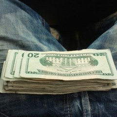 Over seas at Skynni rich coldest youngin in the d FWM