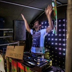 Matthew and the Atlas - Out Of The Darkness (El Arquero Remix)