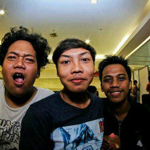 Fisip Meraung Jepawe F4 By Fisip Meraung On Soundcloud Hear The World S Sounds