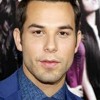 BONUS CELEBRITY EPISODE: Mo VS Skylar Astin (From PITCH PERFECT)