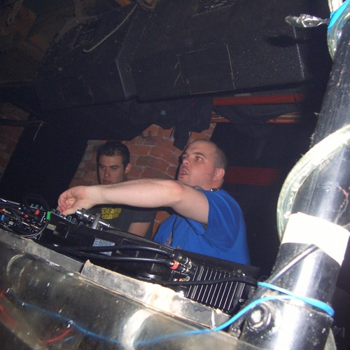 Danny Toft Breaks Mix April 04