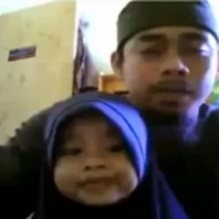YouTube [360p]رجل ماليزى او أندونيسى يقرأ القرأن مع أبنته