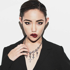 Yuri Fujimaki's First Non-stop EDM mix.