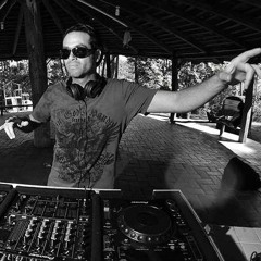 Arturo Maia - Grooverider