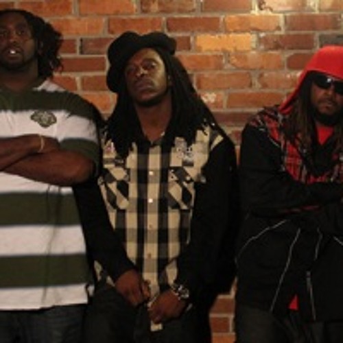 Maxxxed Out- MCC JR Feat. Nicarochi & J Heat