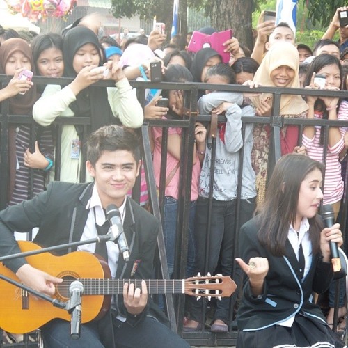 Wowww!!!Aliando(digo) Nyanyi Duet Bareng Sama Prilly(sissy) -  Inbox