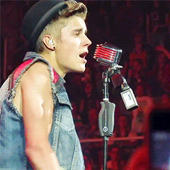 Justin Bieber - Down To Earth (Live) (Brazil)