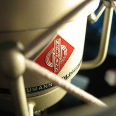 JavierGrecco Locucion Neutro Wanda móvil envía y recibe - perú