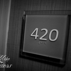 MYKE TOWERS - HABITACION 420