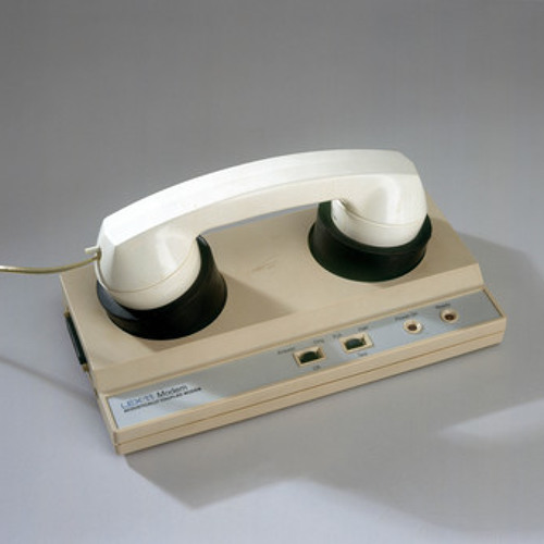 Stream the sound of dialup by A Single Digit Listen online