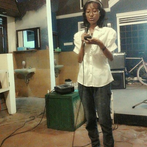 Sebentuk Cinta Untukmu, Setahun Perjalanan Malam Puisi Surabaya (Poem) at HetOost Cafe Surabaya