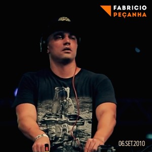 FABRÍCIO PEÇANHA live at Warung Beach Club -  06.SET.2010