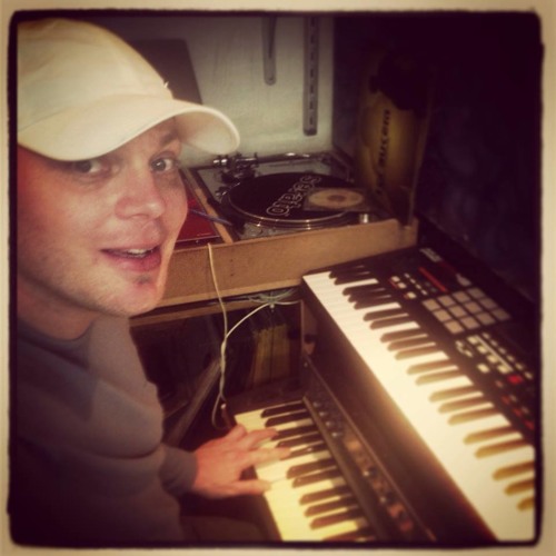 G'feel: "Chrome Nuts"