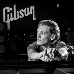 Jamie Campbell Bower - Heartbreaker