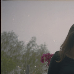 Julia Holter - Don't Make Me Over / Hello Stranger