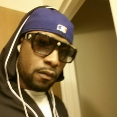 Jombi Ft Gillie Mack at Obaabi