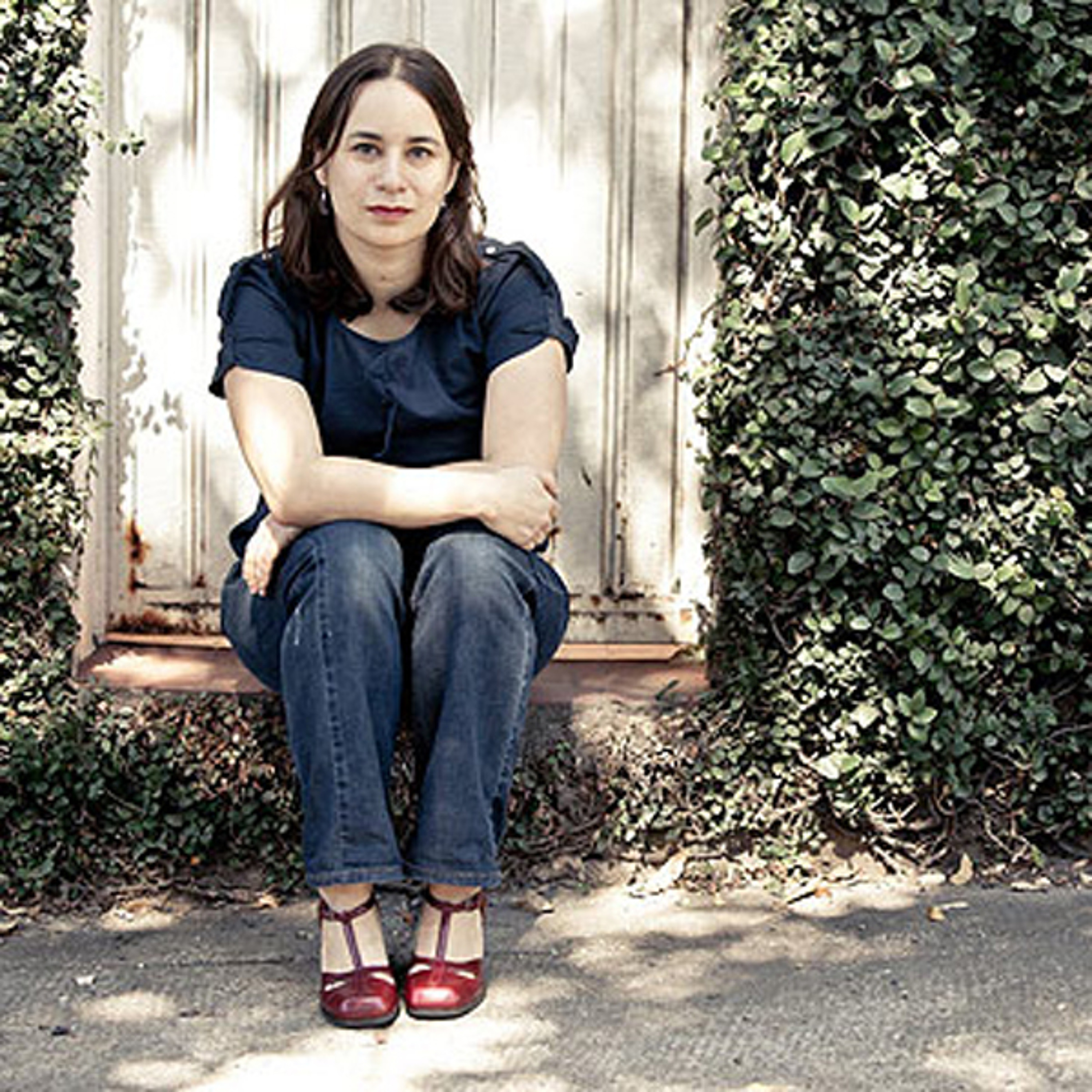 What day knits, night forgets: Ana Martins Marques read by Julia Sanches episode artwork
