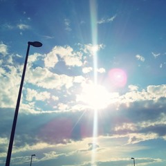 雲間の陽光