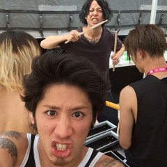 ONE OK ROCK -「Stuck In The Middle」【Live at Vans Warped Tour Houston 2014】