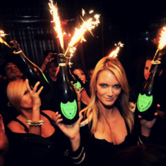 Pop a bottle Feat. Joe Bleez & Chris Clooney