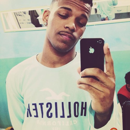 MC TARAPI COLOCA A MÃO NO MEU GAROTO ( DJ GAMBA )