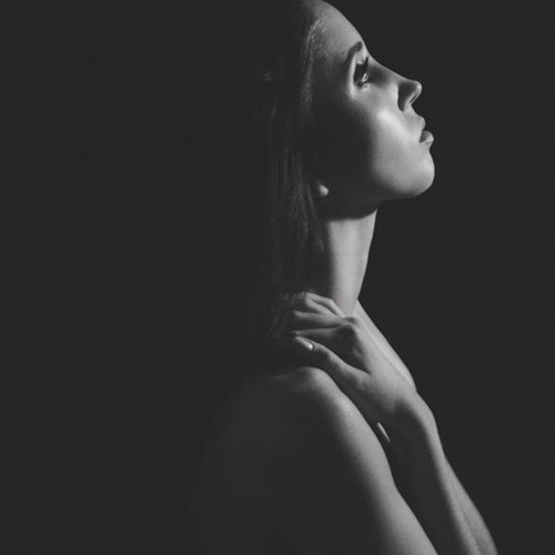 Ashley Alyse x Poniiboi f jee jee - Into the Dark (BXDN Remix)