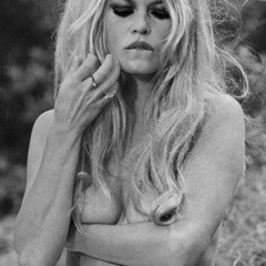 ft. Very pajero beat - Brigitte Bardot pilucha