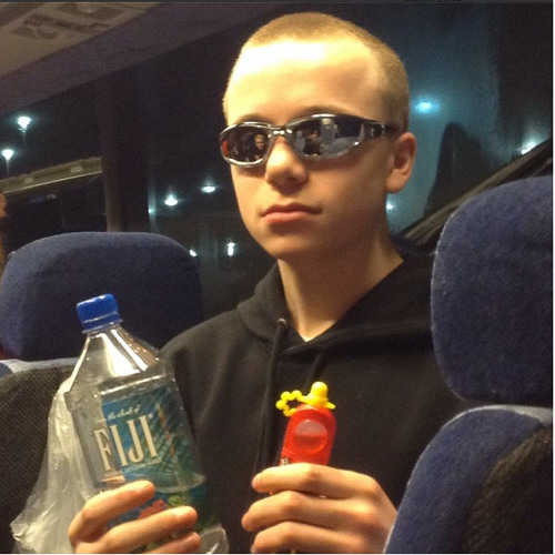 bones + corbin (spooky black) : zune (slowdown)