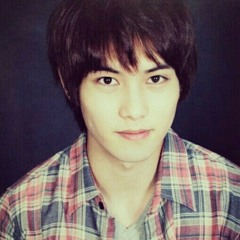 Mantan terindah (cover)  at Dikamar doank, ini msh latihan sama mbak raisa :)