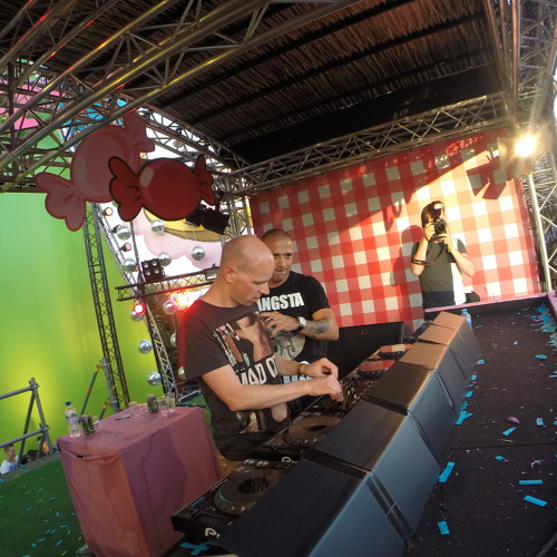 Live Set DJ Paul Elstak B2B With DJ Panic At Pussylounge At The Park 2014