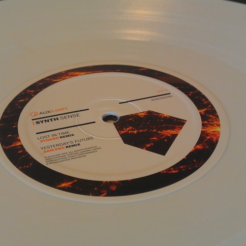 AUXCD004V - Synth Sense - Tomorrow's World Remixes (Preview Mix)