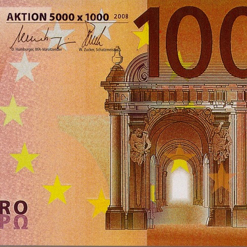 Большая купюра евро. Банкнота 1000 евро. Самые большие купюры евро. Самая крупная купюра евро. Самая маленькая купюра евро.