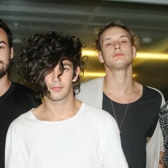 Huw Stephens Sits In For Zane Lowe With The 1975 Dropping In For Fan Club